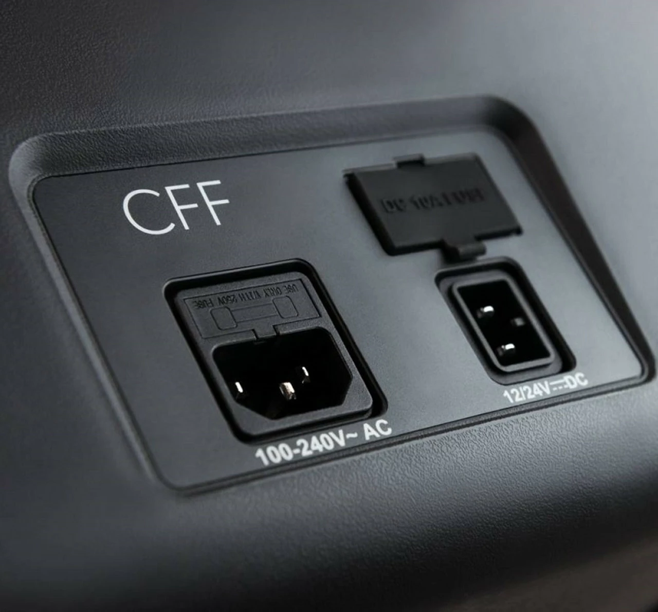 Dometic CFF 35 Portable Compressor Cool Box And Freezer 8 Dometic CFF 35 Portable Compressor Cool Box And Freezer - Image 6