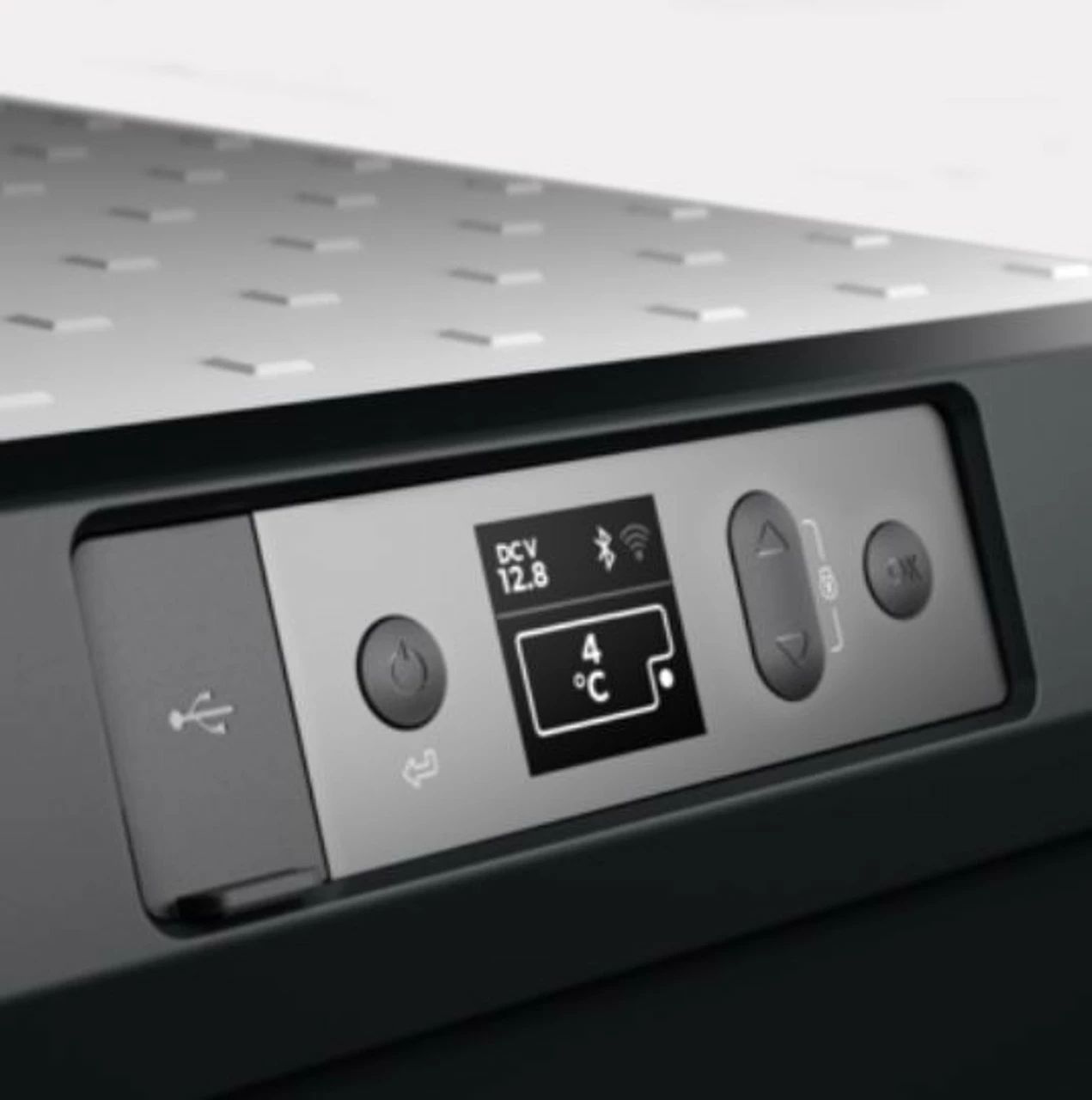 Dometic CFX3-95DZ Portable Dual Zone Compressor Cool Box And Fridge Freezer 6 Dometic CFX3-95DZ Portable Dual Zone Compressor Cool Box And Fridge Freezer - Image 4