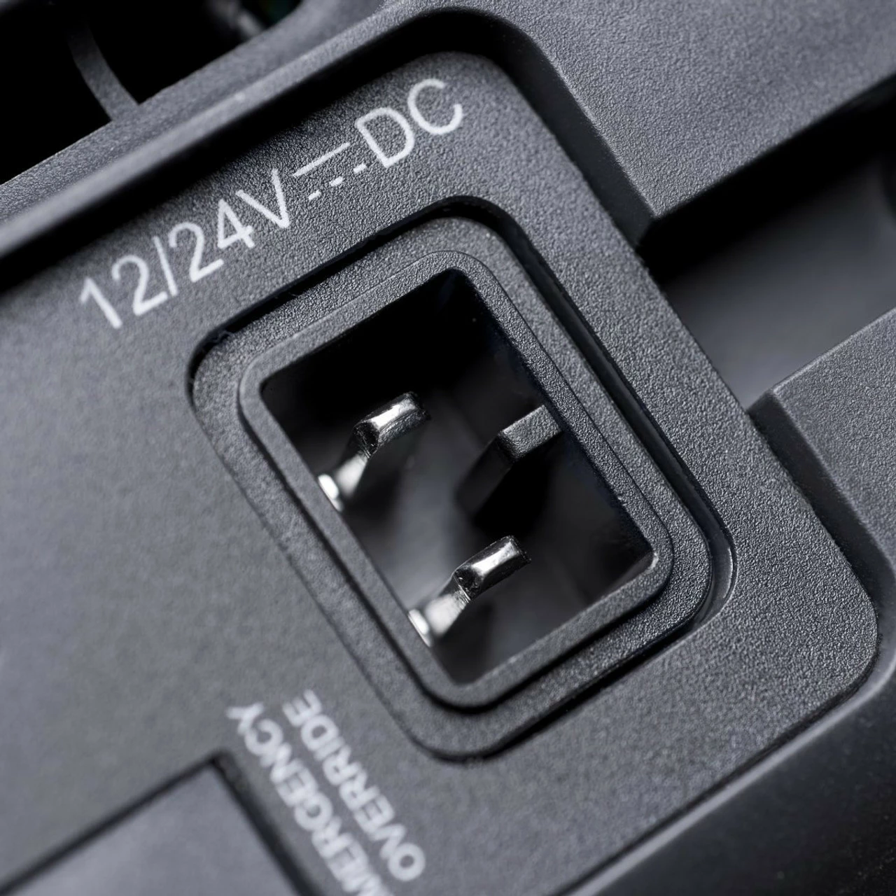 Dometic Waeco CoolFreeze CFX 28 Portable Compressor Fridge Freezer Cool Box 9 Dometic Waeco CoolFreeze CFX 28 Portable Compressor Fridge Freezer Cool Box - Image 7