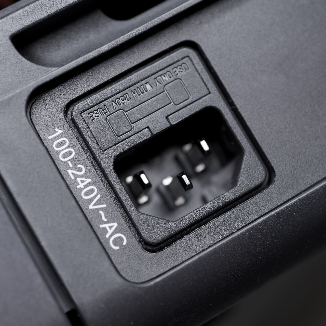 Dometic Waeco CoolFreeze CFX 28 Portable Compressor Fridge Freezer Cool Box Dometic Waeco CoolFreeze CFX 28 Portable Compressor Fridge Freezer Cool Box -Bestway Shop CFX Mains 15739.1533721113