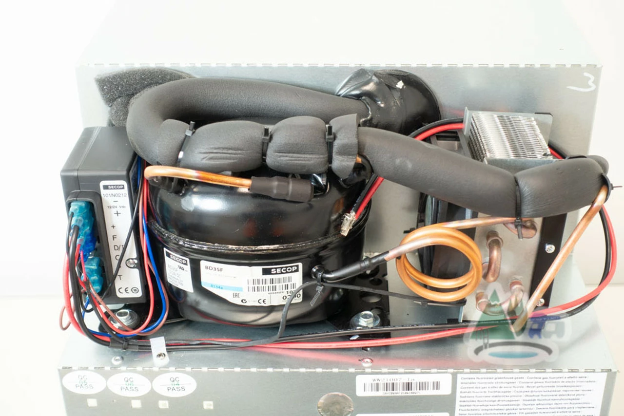 Webasto Cruise CR49 Elegance Campervan & Caravan Compressor Fridge 12 Webasto Cruise CR49 Elegance Campervan & Caravan Compressor Fridge - Image 10