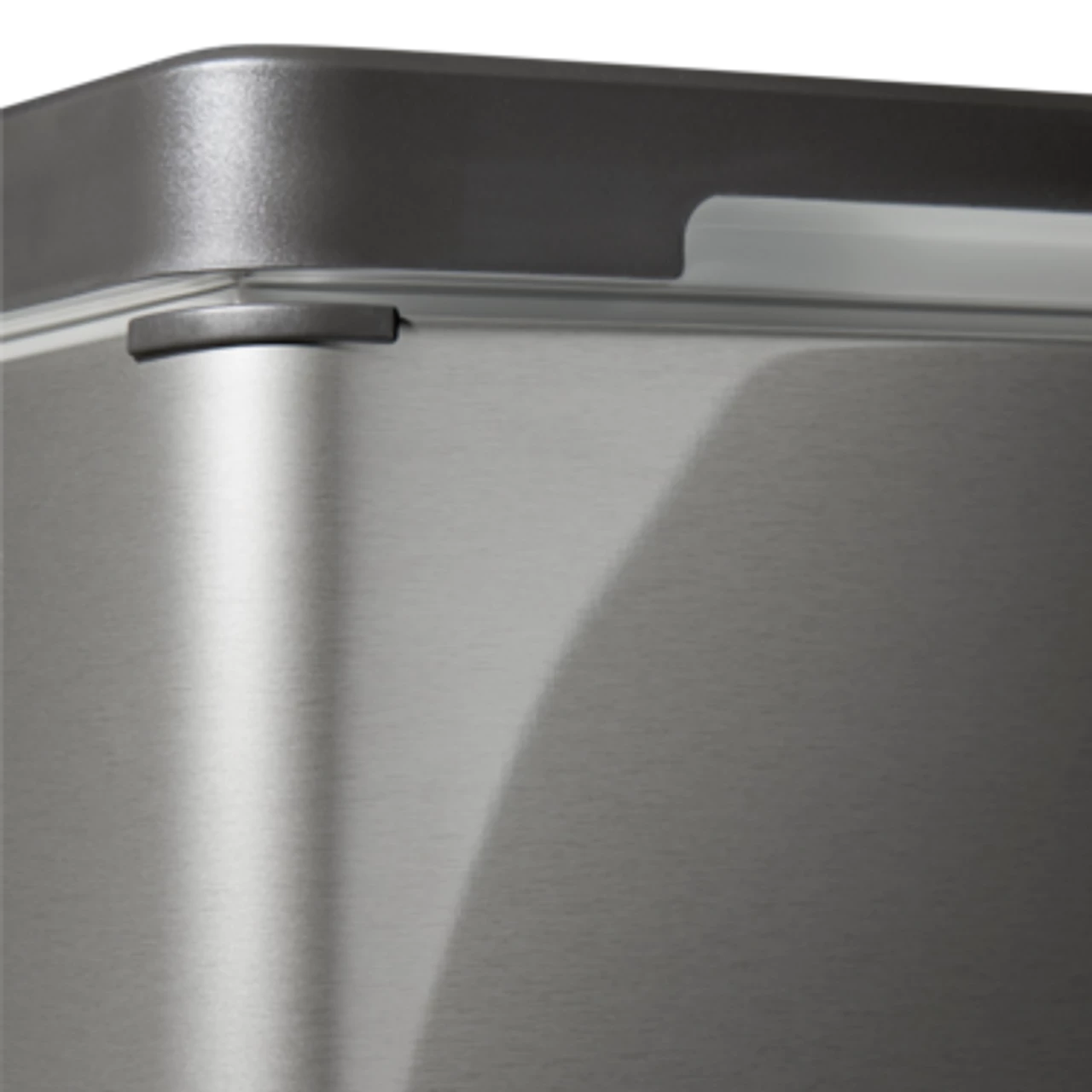 Dometic CombiCool ACX 30 3-Way Coolbox Fridge Freezer 8 Dometic CombiCool ACX 30 3-Way Coolbox Fridge Freezer - Image 6