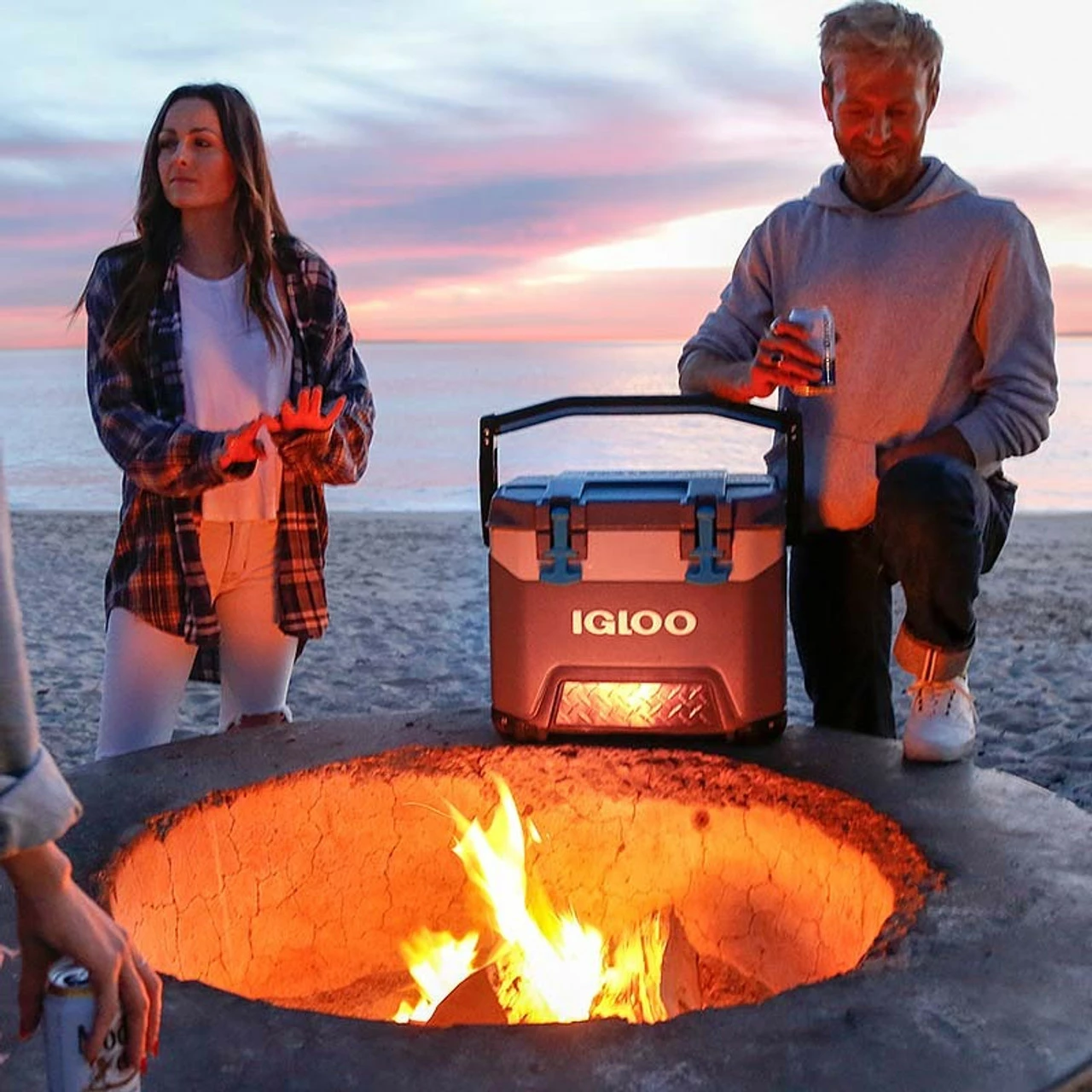 Igloo BMX 25 Heavy Duty Fishing Camping Cool Box 12 Igloo BMX 25 Heavy Duty Fishing Camping Cool Box - Image 10