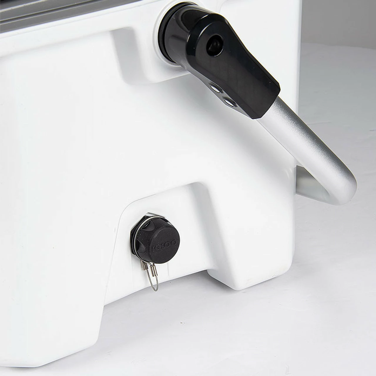 Igloo IMX 24 Super Heavy Duty Fishing Camping Cool Box 9 Igloo IMX 24 Super Heavy Duty Fishing Camping Cool Box - Image 7