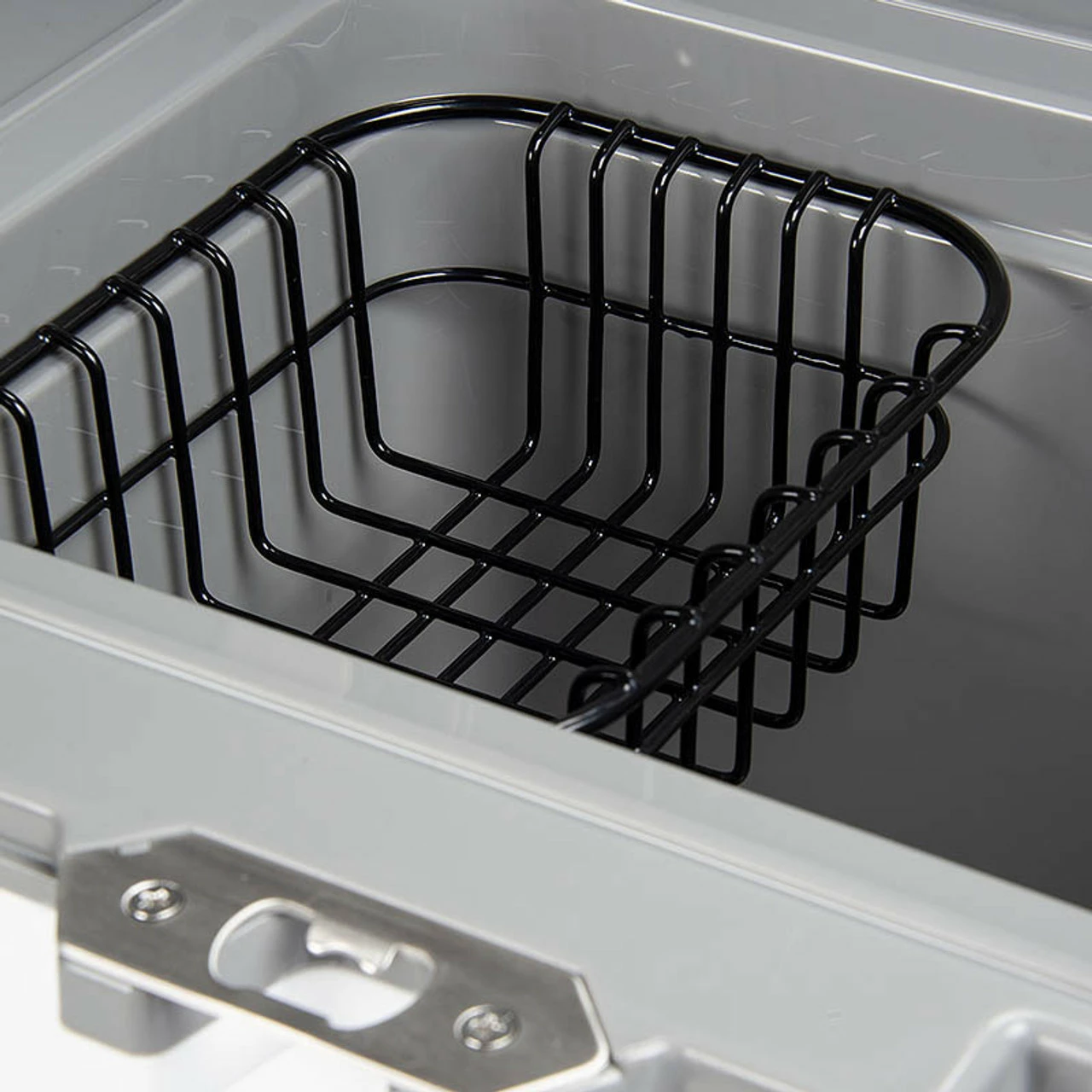 Igloo IMX 24 Super Heavy Duty Fishing Camping Cool Box 8 Igloo IMX 24 Super Heavy Duty Fishing Camping Cool Box - Image 6