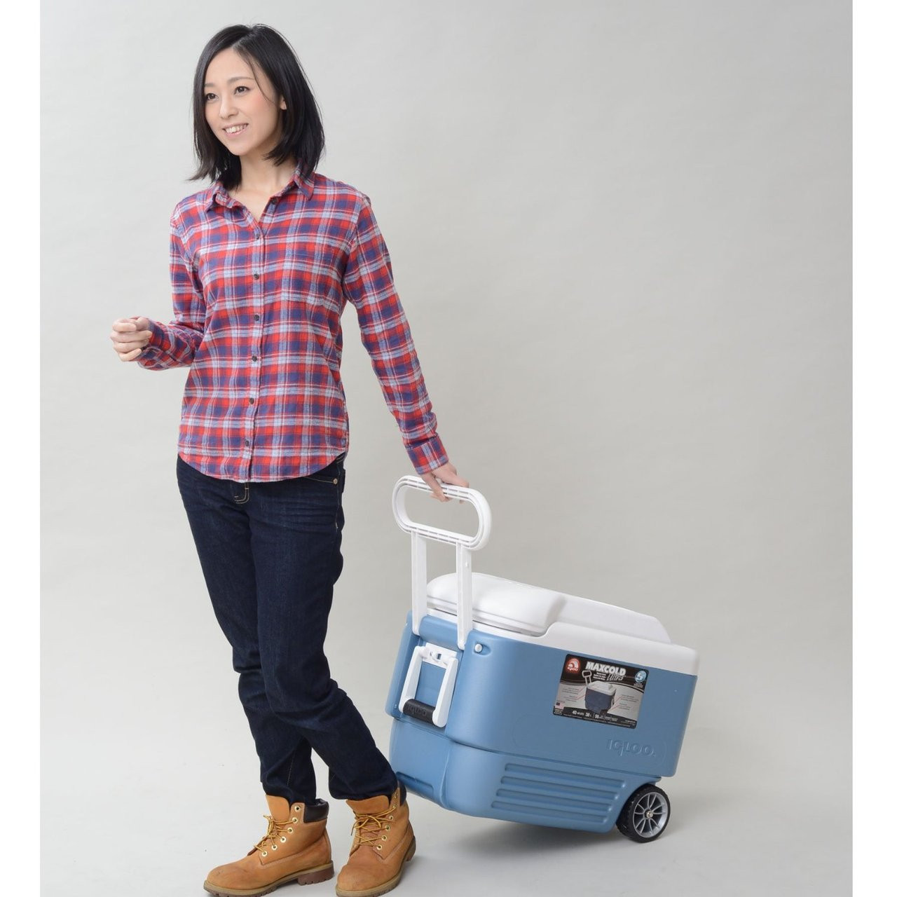 Igloo MaxCold 40 Wheeled Ice 38 Litre Cool Box Igloo MaxCold 40 Wheeled Ice 38 Litre Cool Box -Bestway Shop