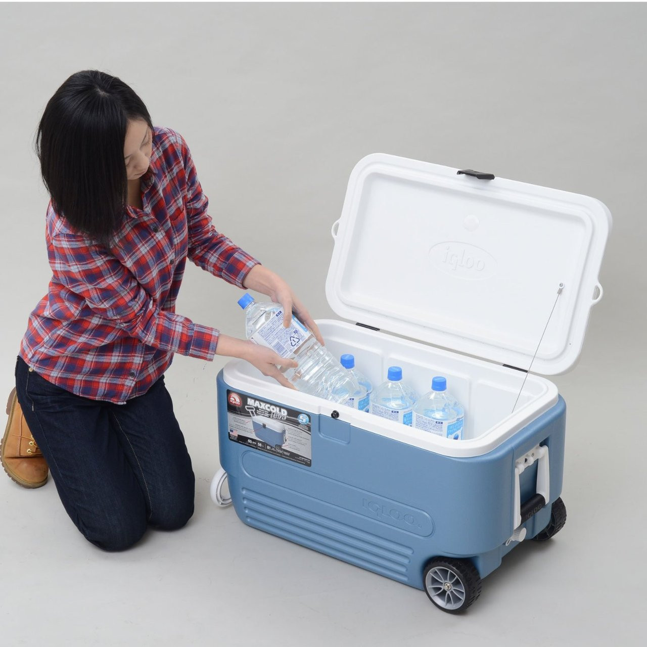 Igloo MaxCold 60 Roller Cool Box Wheeled Ice Chest Igloo MaxCold 60 Roller Cool Box Wheeled Ice Chest -Bestway Shop
