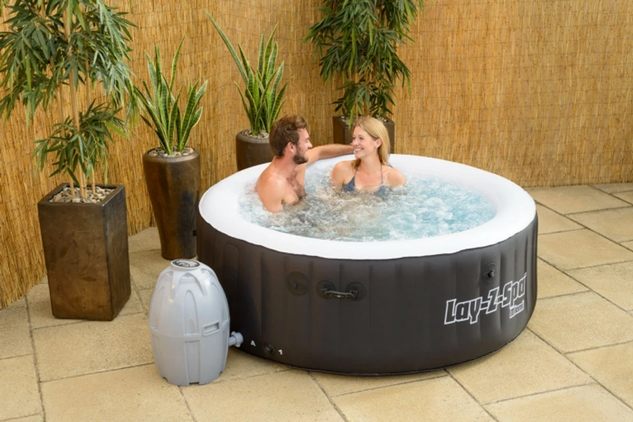 Bestway Lay-Z-Spa Miami Inflatable Jacuzzi Style Portable Hot Tub 5 Bestway Lay-Z-Spa Miami Inflatable Jacuzzi Style Portable Hot Tub - Image 3