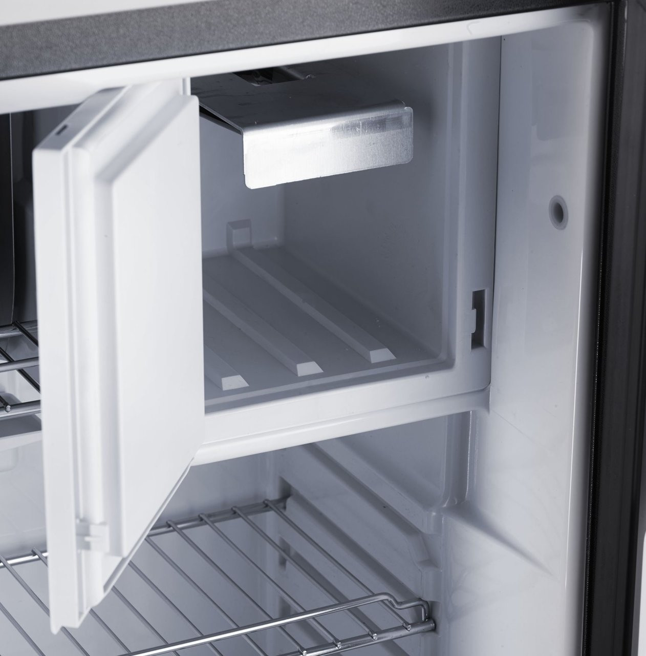 Dometic RM5330 230v 12v LPG Gas Caravan Fridge Dometic RM5330 230v 12v LPG Gas Caravan Fridge -Bestway Shop rm5330 9105703862 freezer d400 27 08750.1536842640